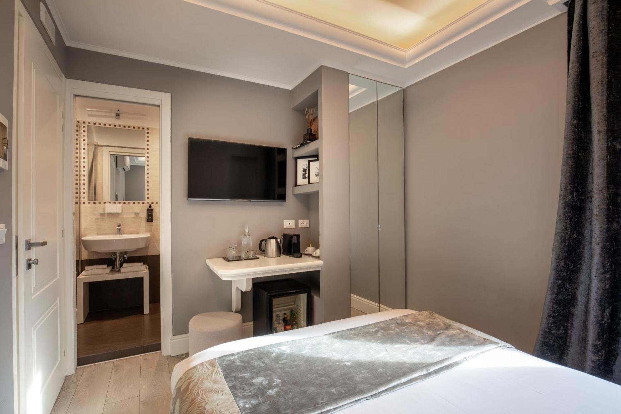 Naman Hotellerie - Spagna Roma Ngoại thất bức ảnh
